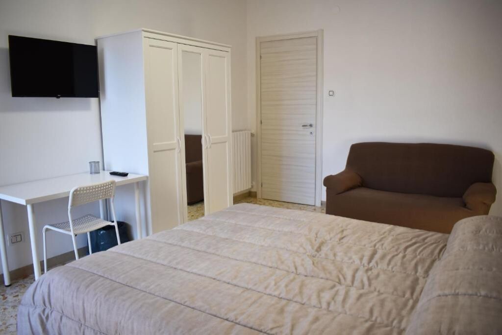 Photo of Bedroom in Naples City Centre