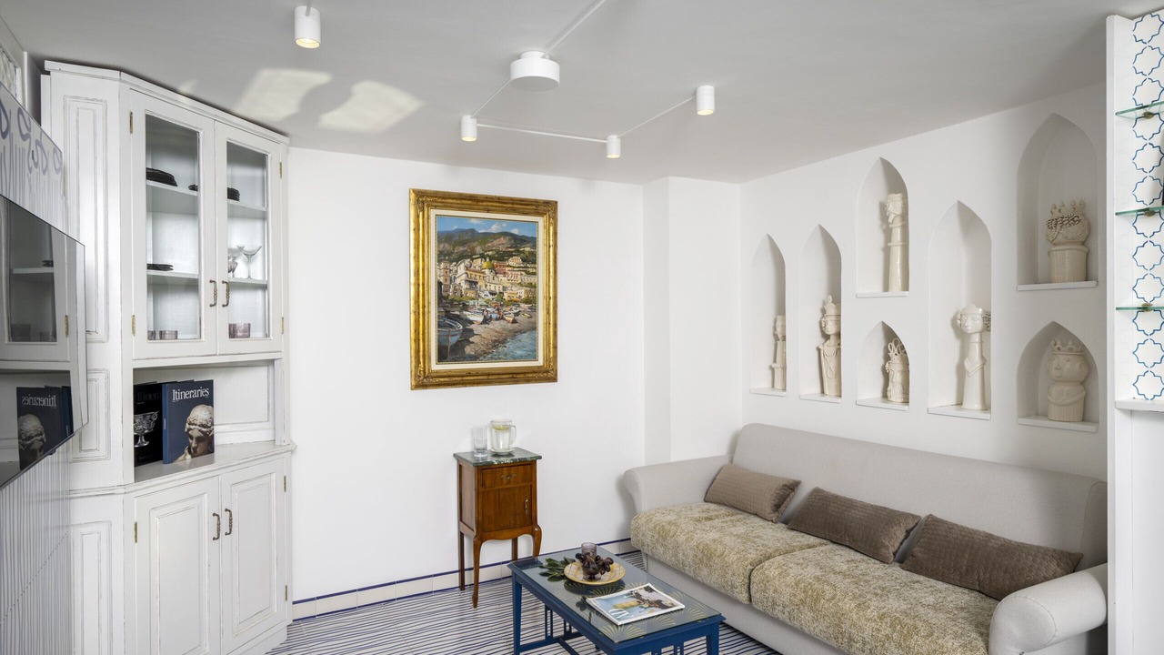 Photo of Livingroom in Path of the Gods