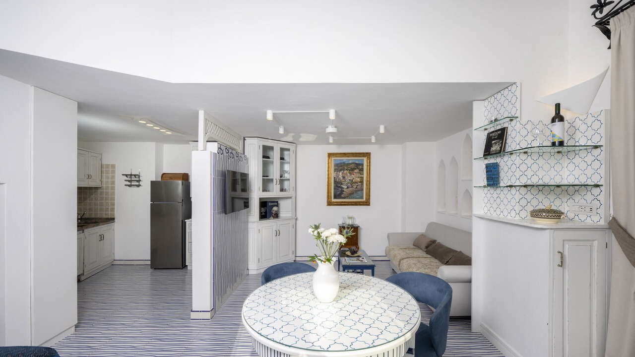 Photo of Livingroom in Path of the Gods