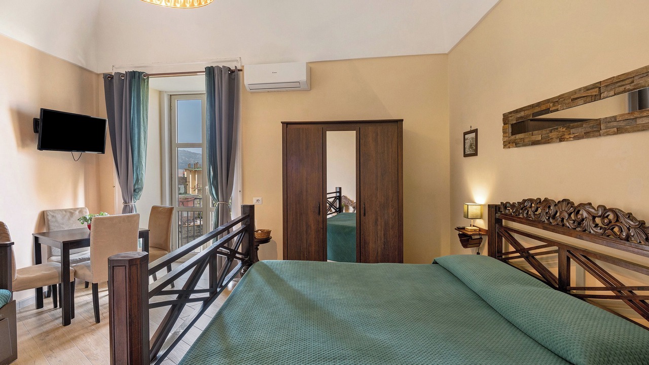 Photo of Bedroom in Meta