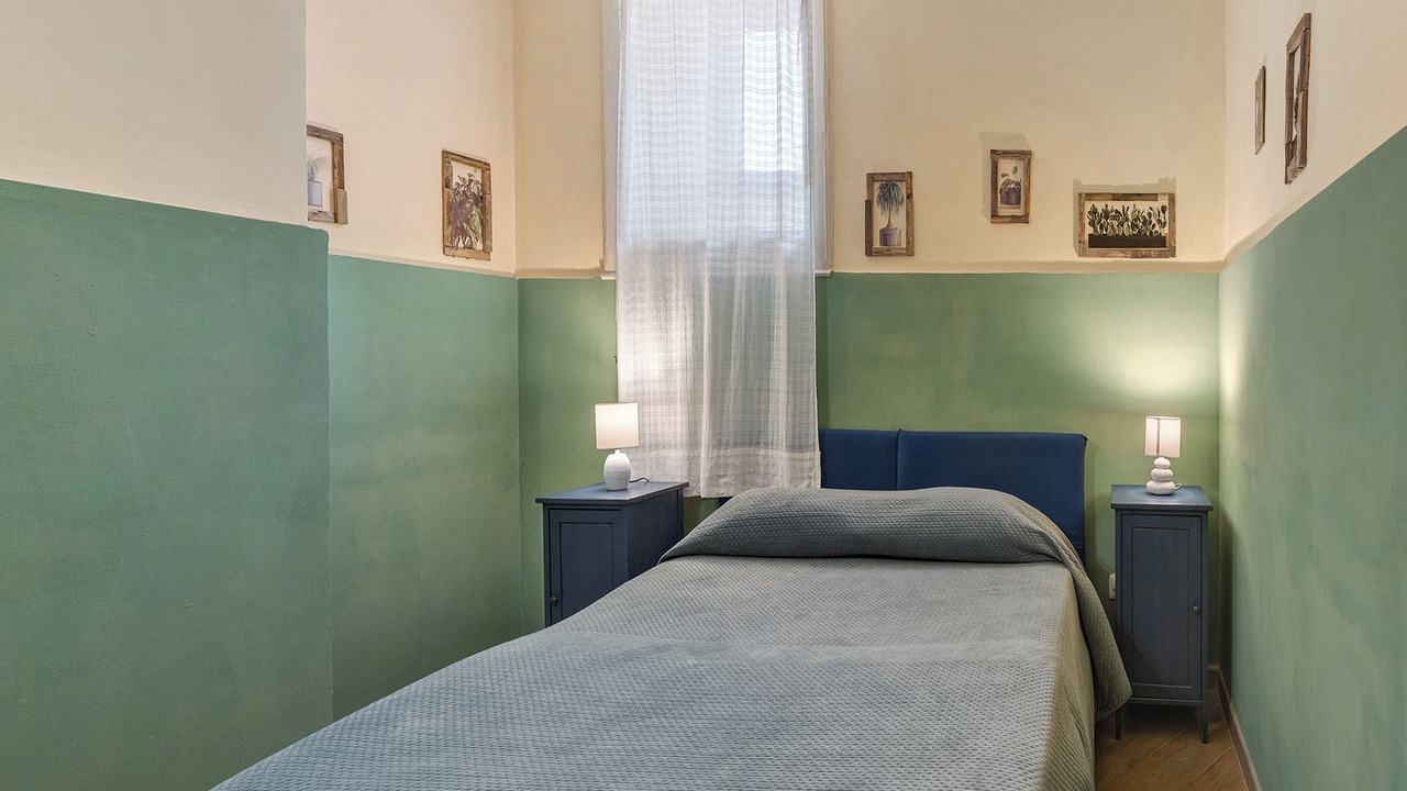 Photo of Bedroom in Meta