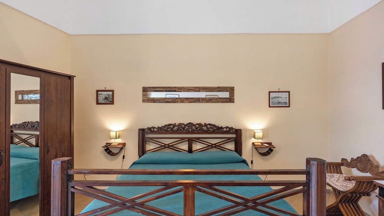 Photo of Bedroom in Meta