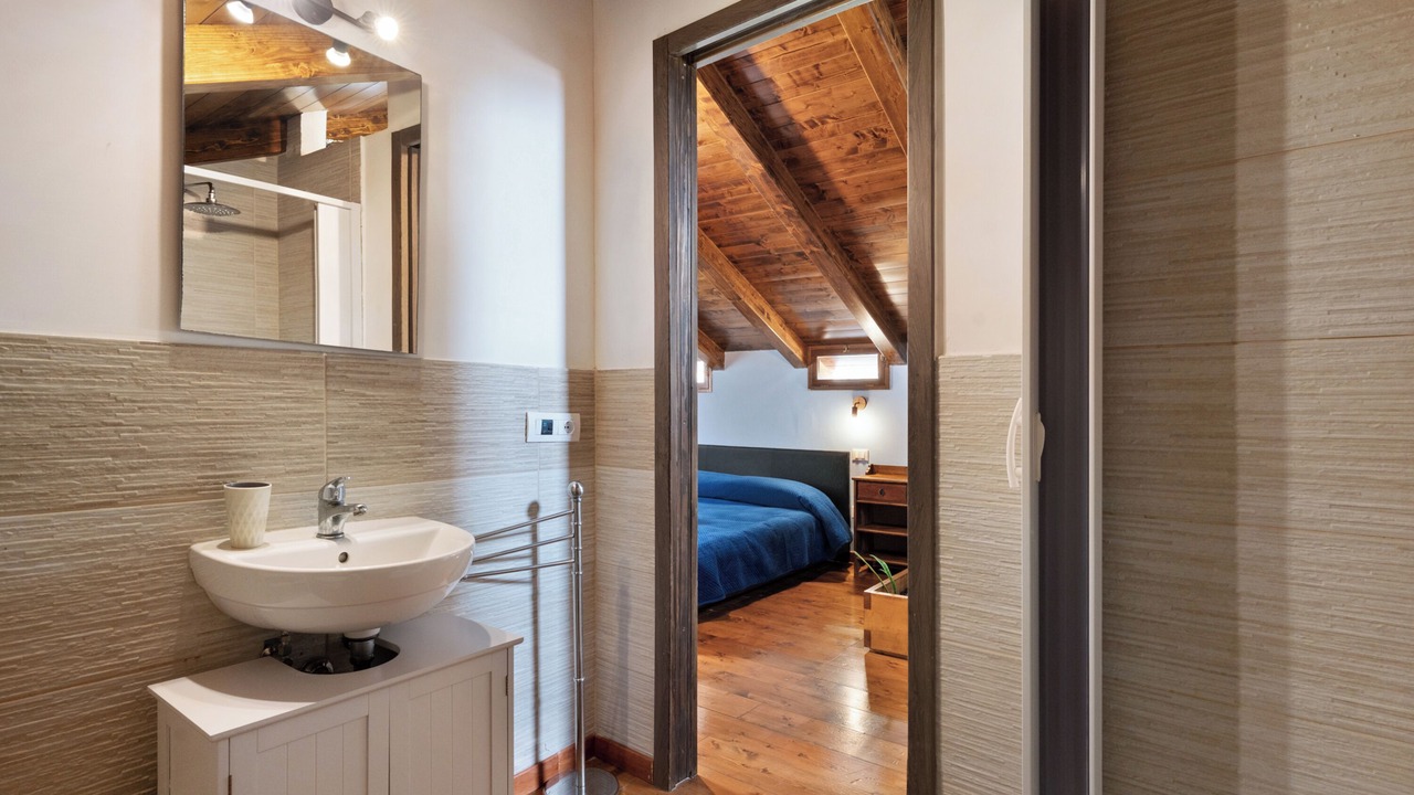 Photo of Bathroom in Meta