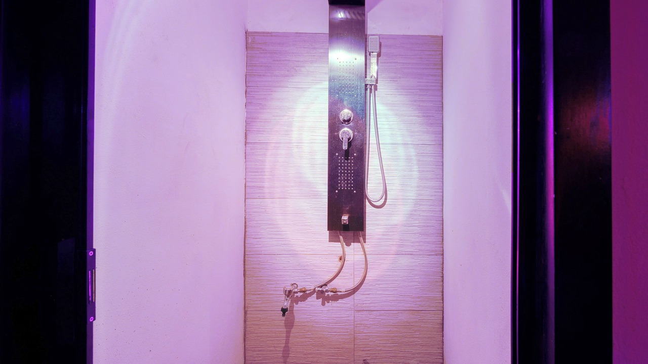 Photo of Bathroom in Meta