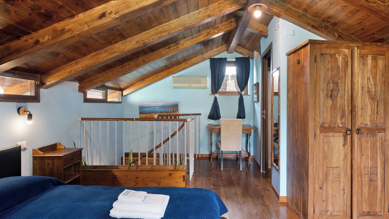 Photo of Bedroom in Meta