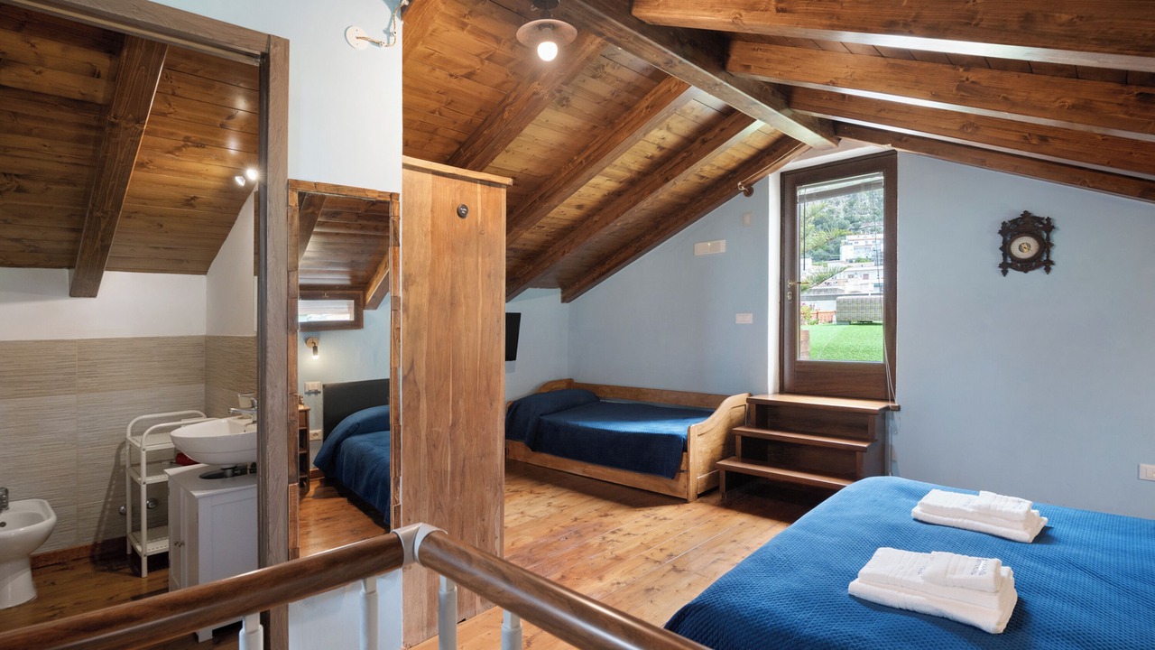 Photo of Bedroom in Meta