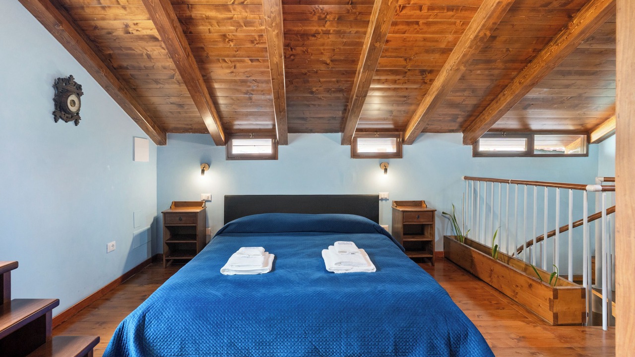 Photo of Bedroom in Meta