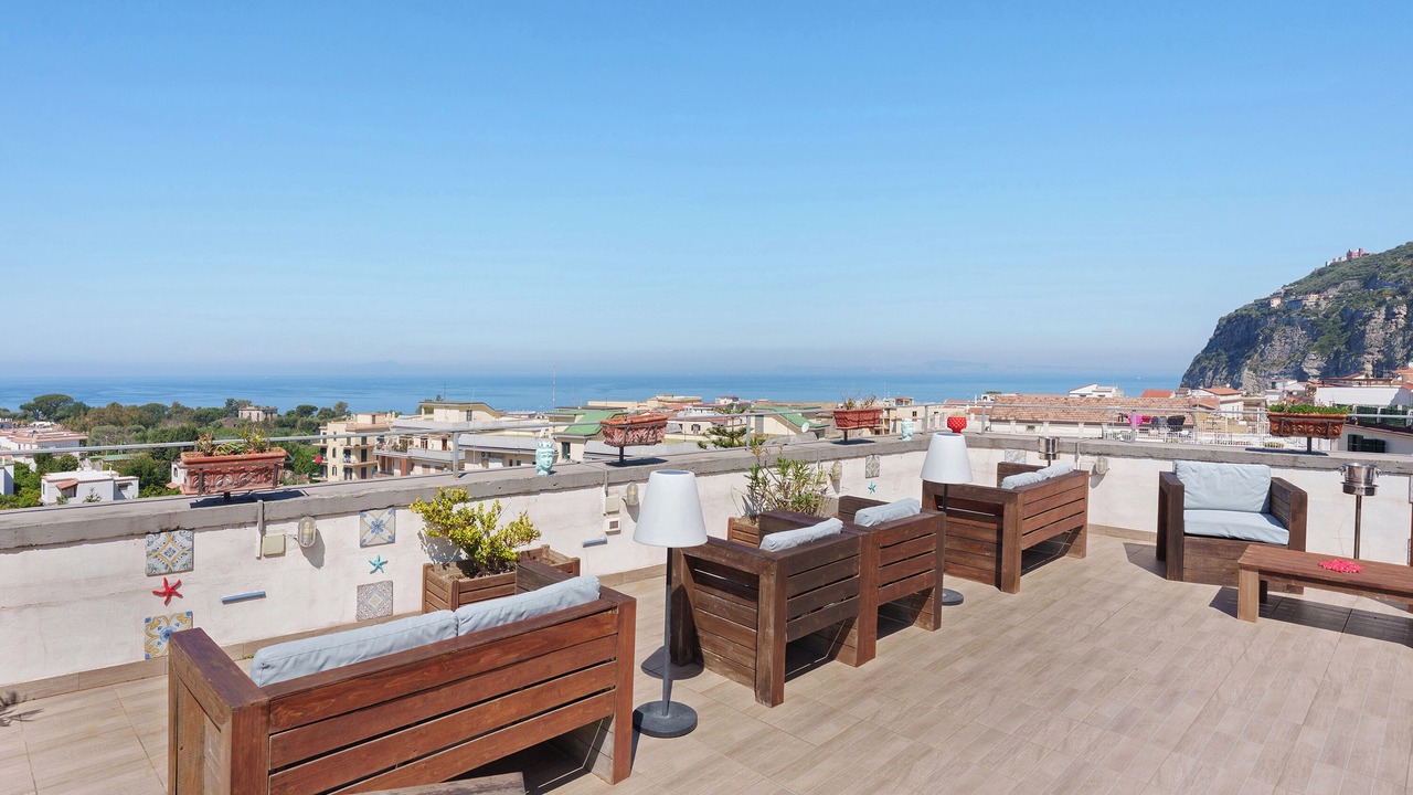 Photo of Patio Balcony in Meta
