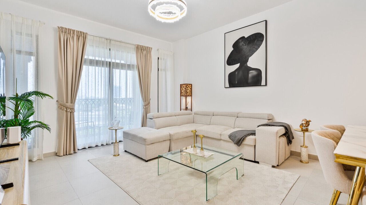 Photo of Livingroom in Umm Suqeim 3