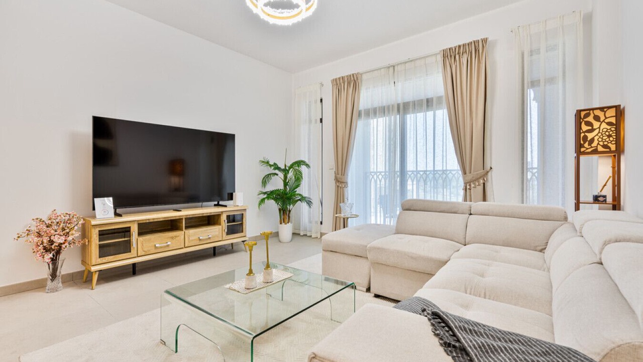 Photo of Livingroom in Umm Suqeim 3