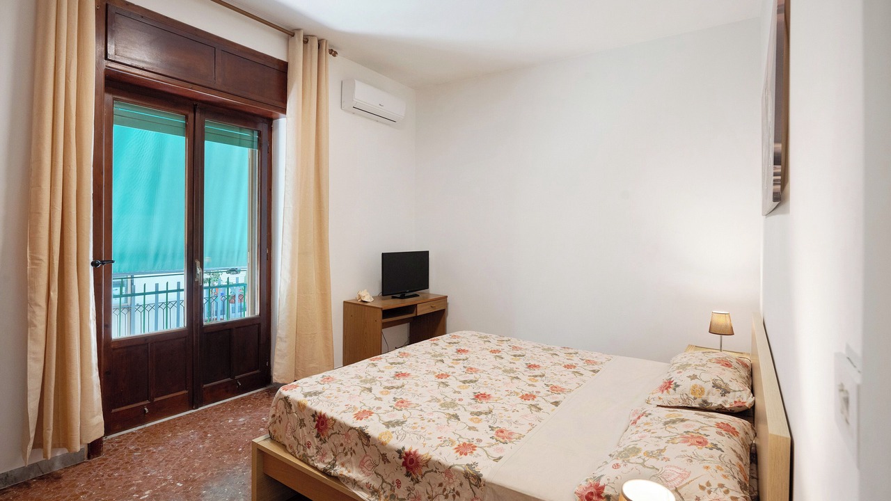 Photo of Bedroom in Salerno