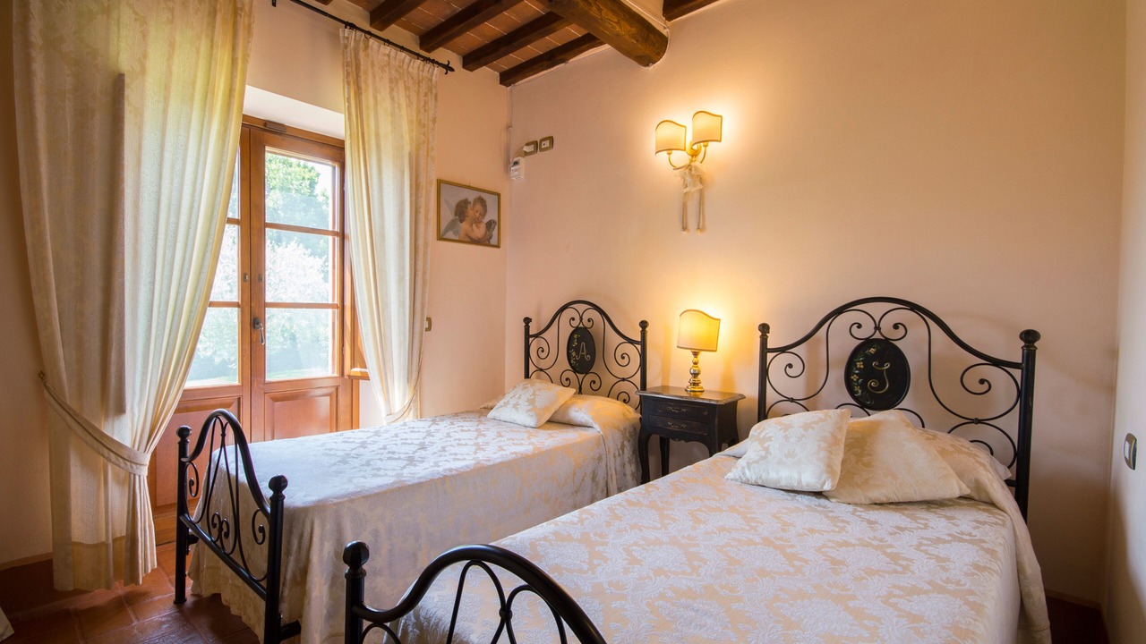 Photo of Bedroom in Camucia