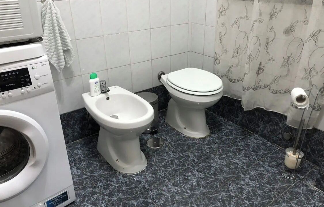 Photo of Bathroom in Volla