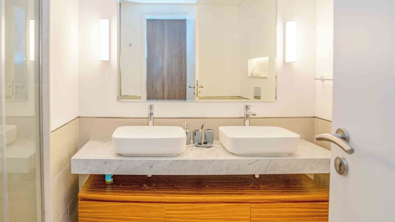 Photo of Bathroom in Umm Suqeim 3