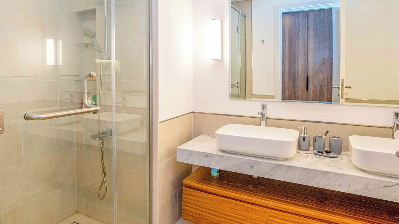 Photo of Bathroom in Umm Suqeim 3