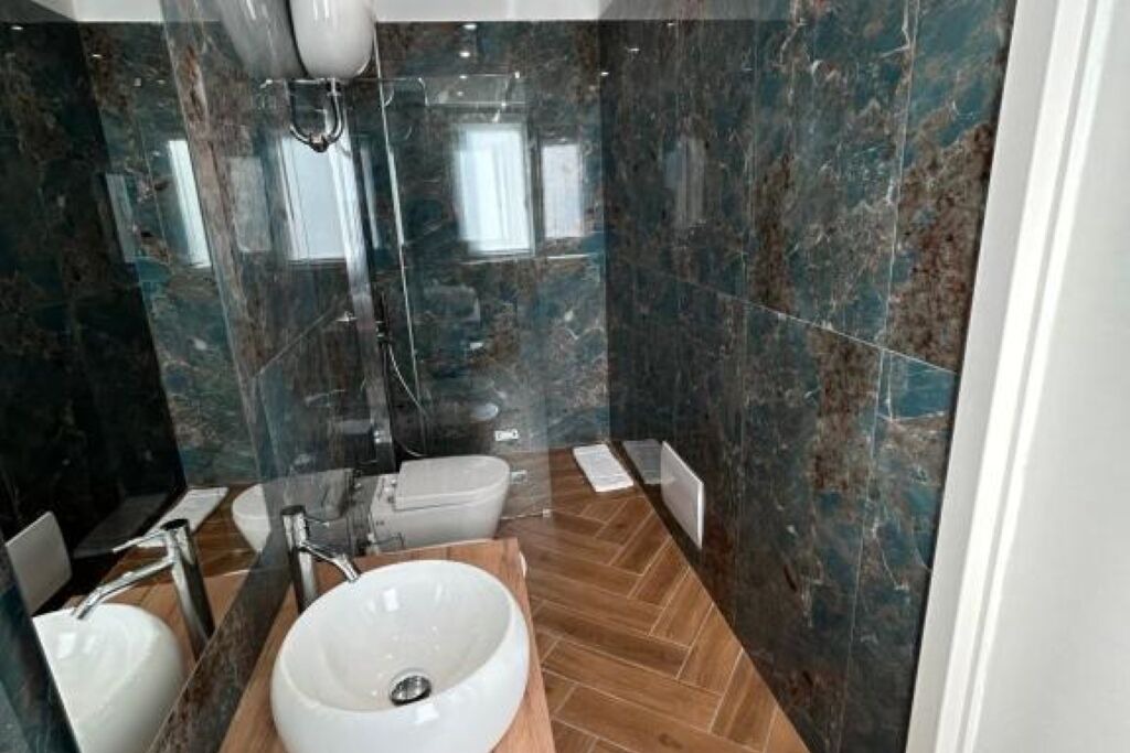 Photo of Bathroom in Naples
