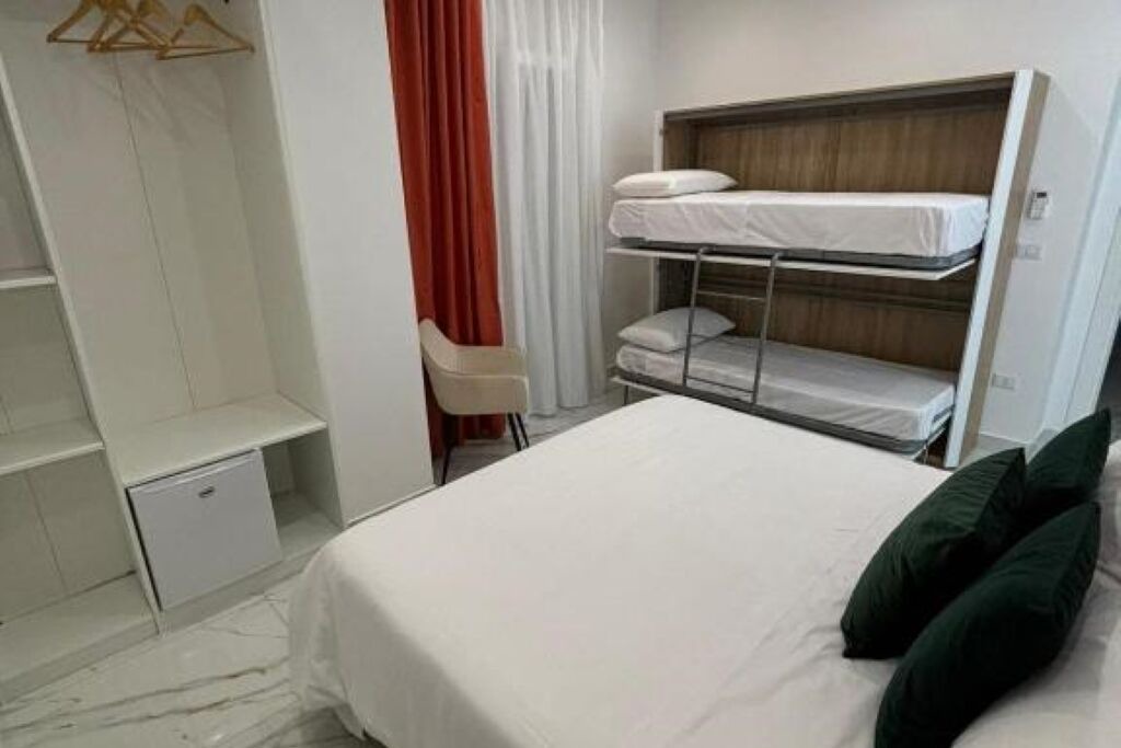 Photo of Bedroom in Naples
