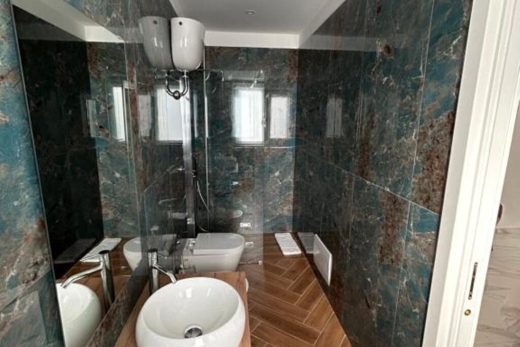 Photo of Bathroom in Naples