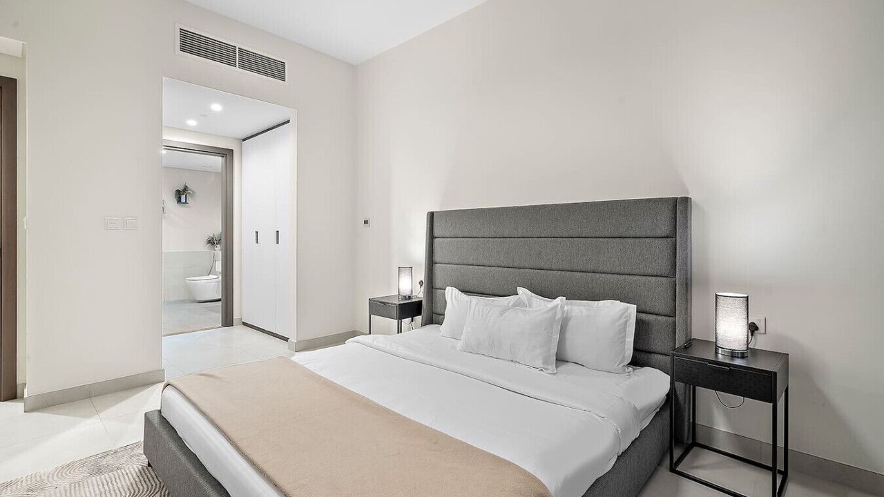 Photo of Bedroom in Bur Dubai