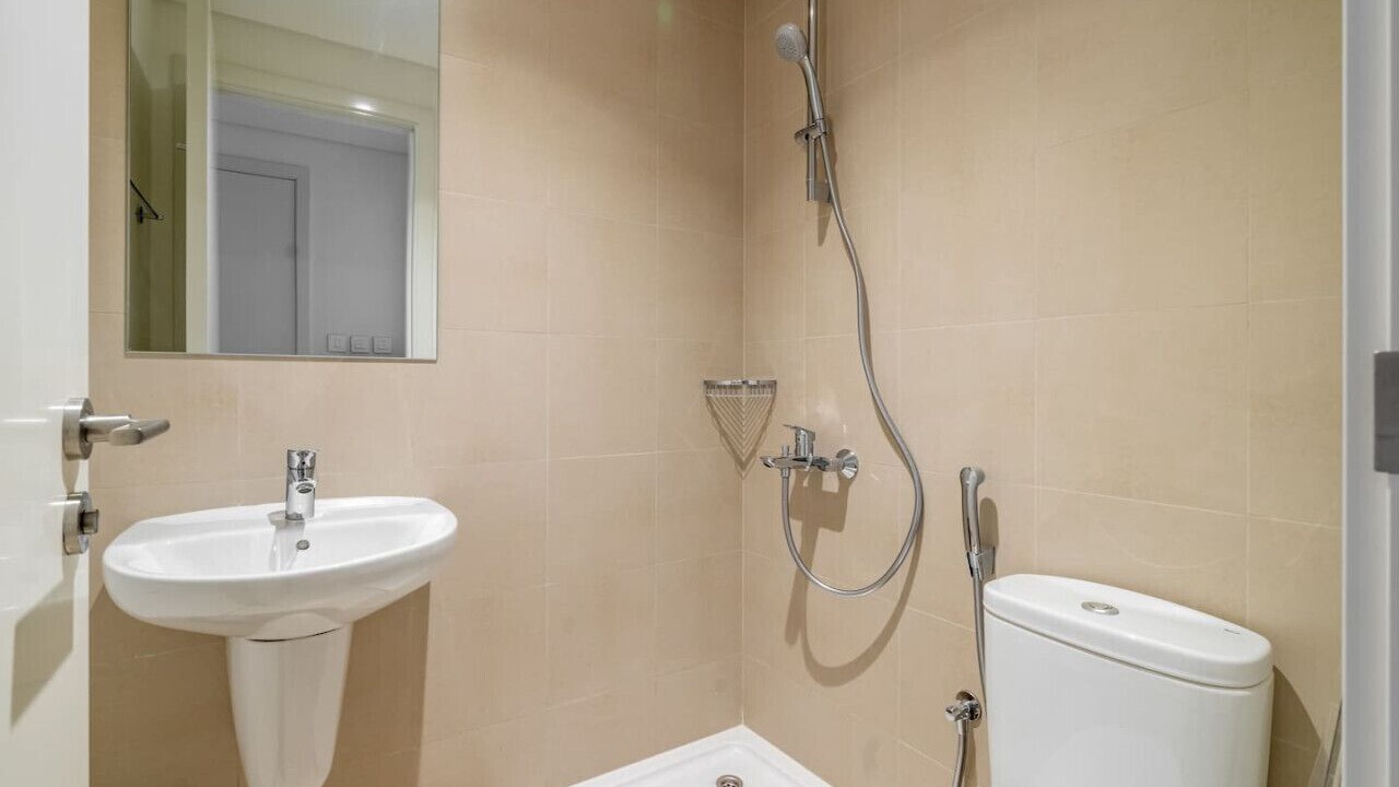Photo of Bathroom in Za'abeel 2
