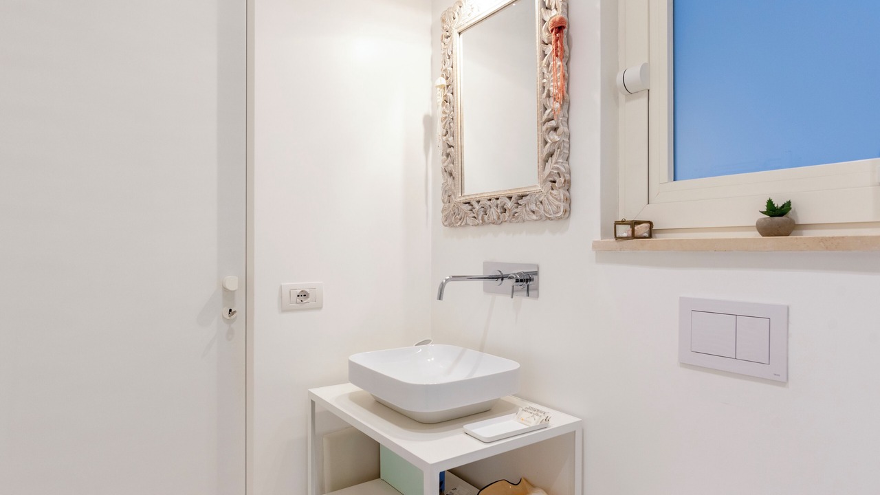 Photo of Bathroom in Chiaia