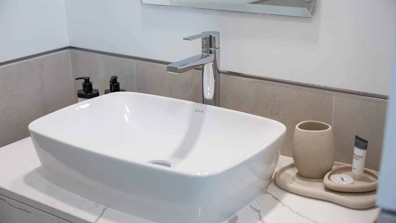 Photo of Bathroom in Umm Suqeim 3