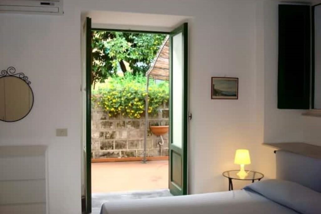 Photo of Bedroom in Meta
