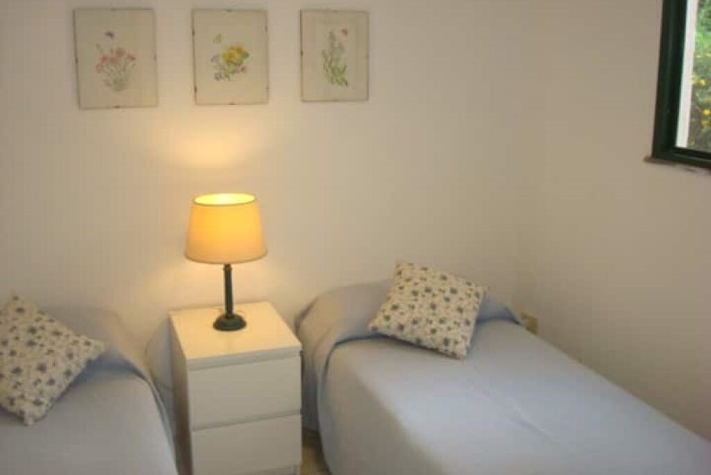 Photo of Bedroom in Meta
