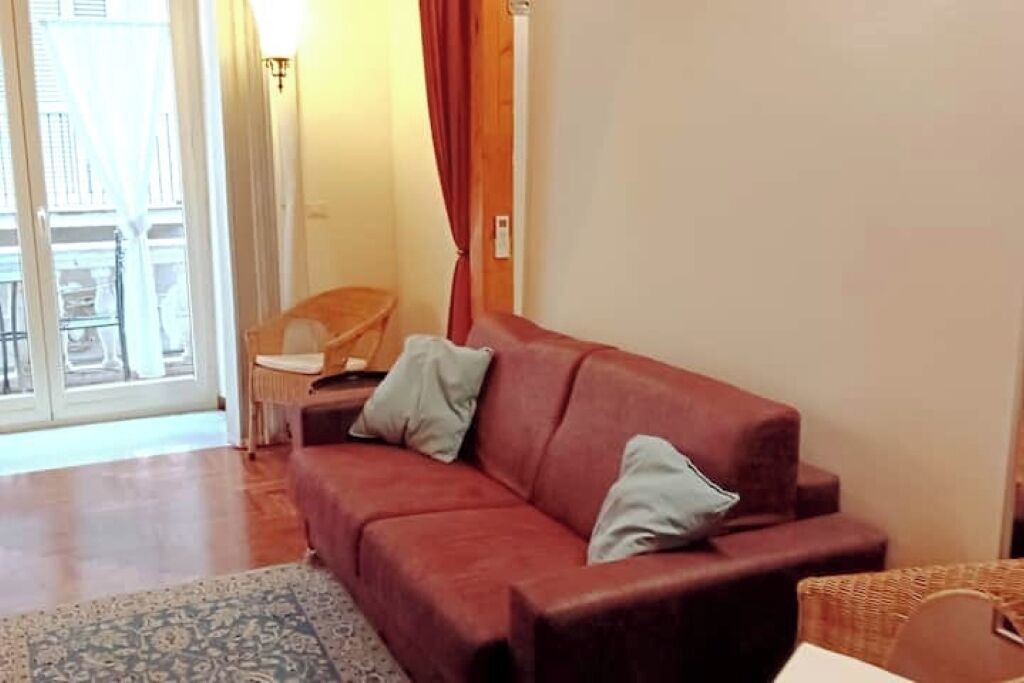 Photo of Livingroom in Naples City Centre