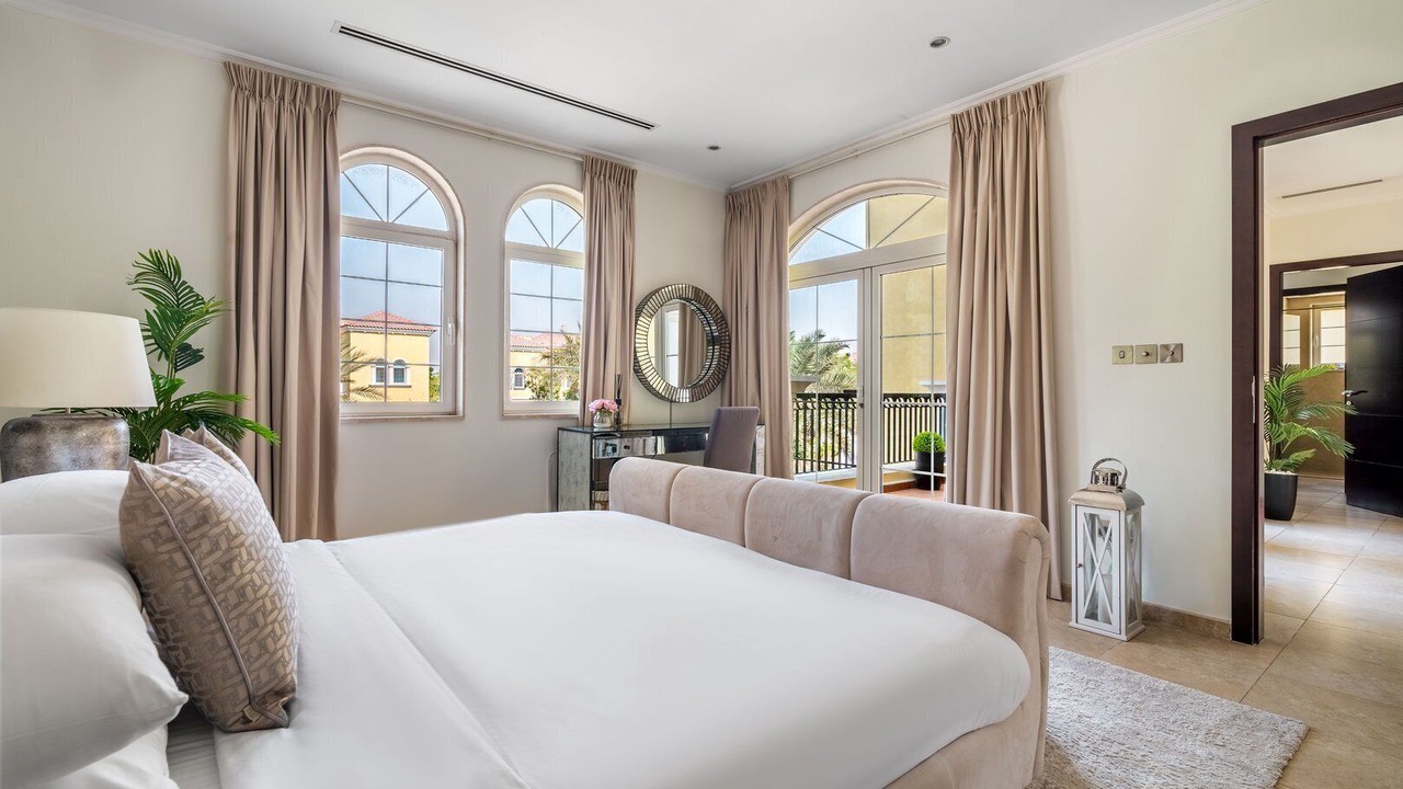 Photo of Bedroom in Jumeirah Park