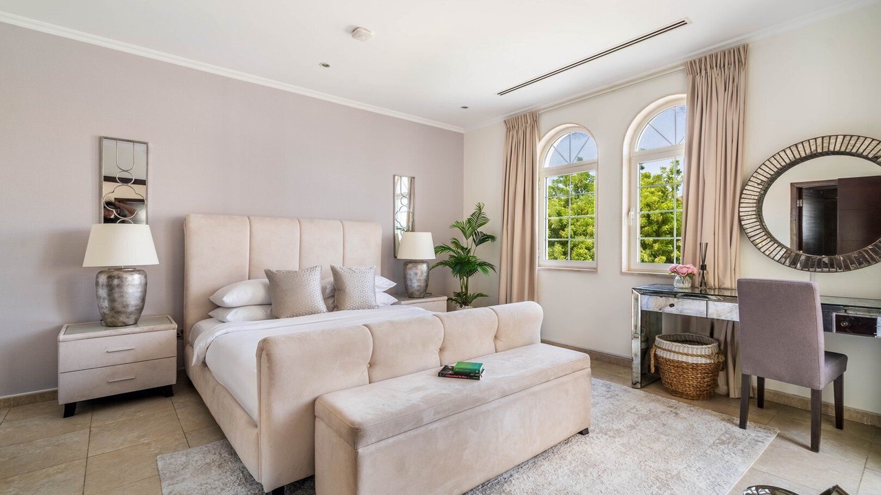 Photo of Bedroom in Jumeirah Park