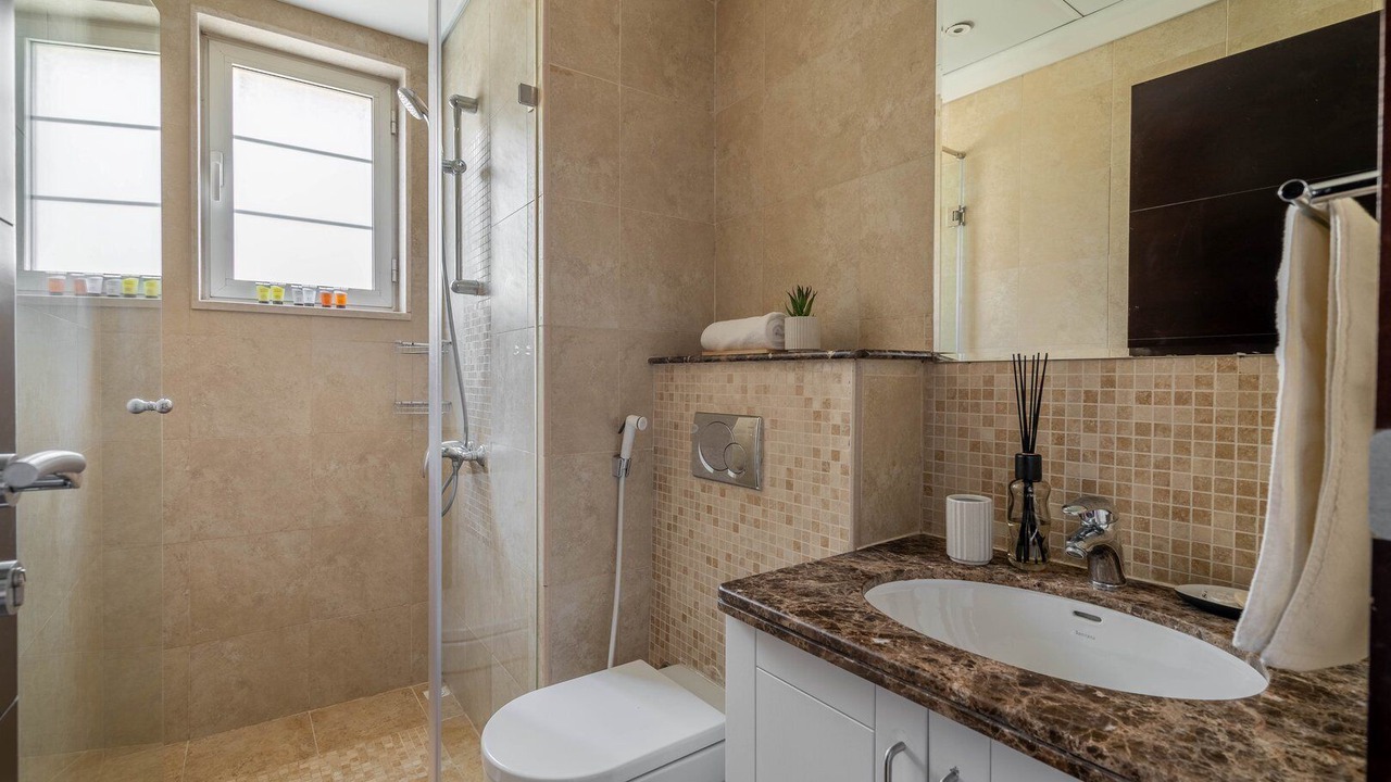 Photo of Bathroom in Jumeirah Park