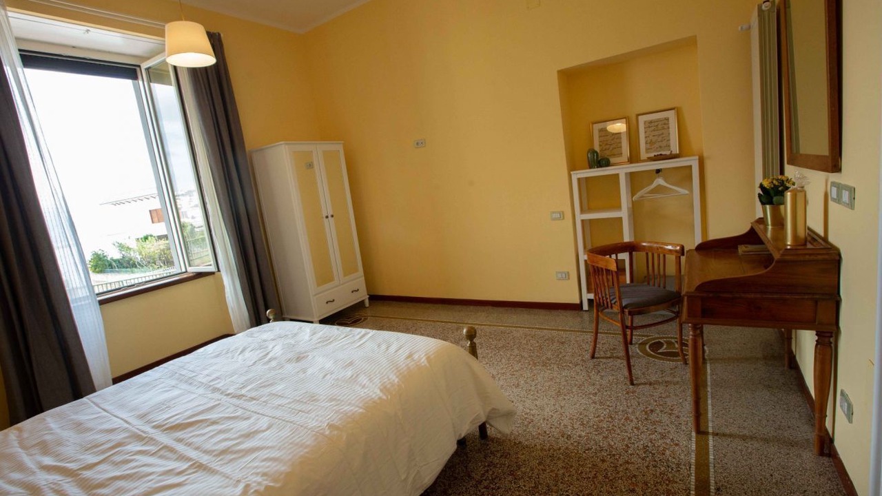 Photo of Bedroom in Mergellina