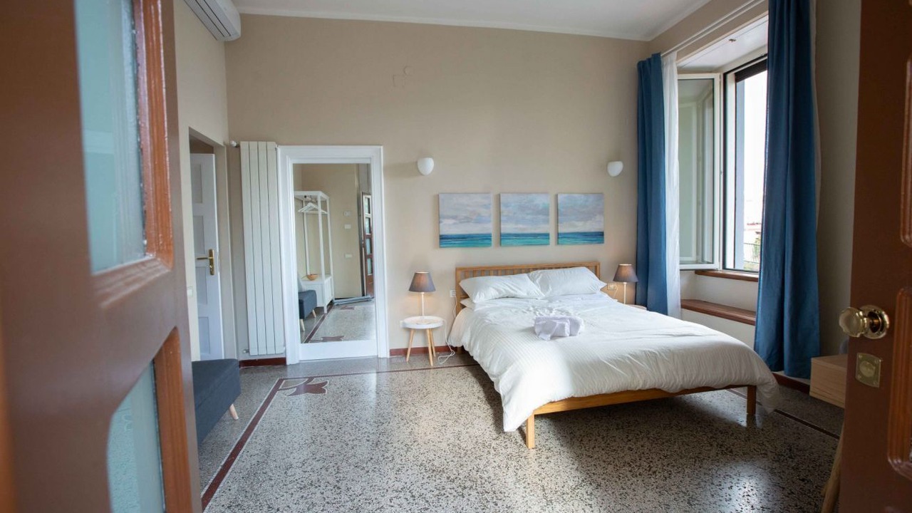 Photo of Bedroom in Mergellina