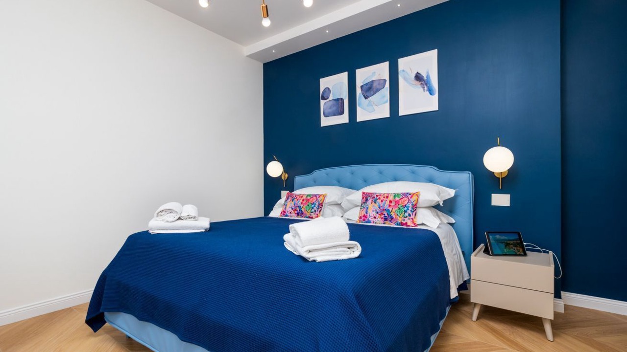 Photo of Bedroom in Meta