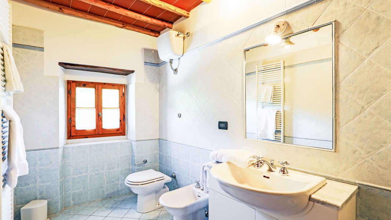 Photo of Bathroom in Torsoli