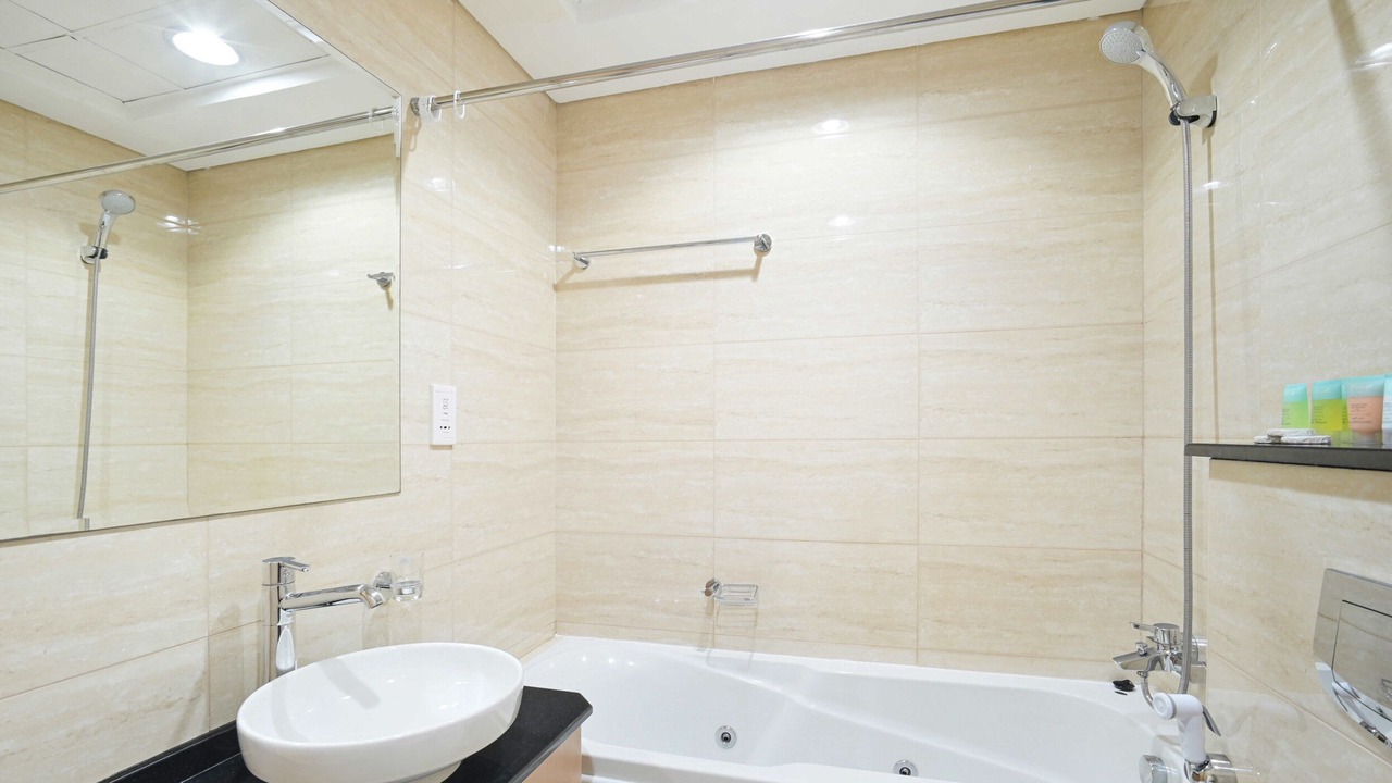 Photo of Bathroom in Dubai Media City