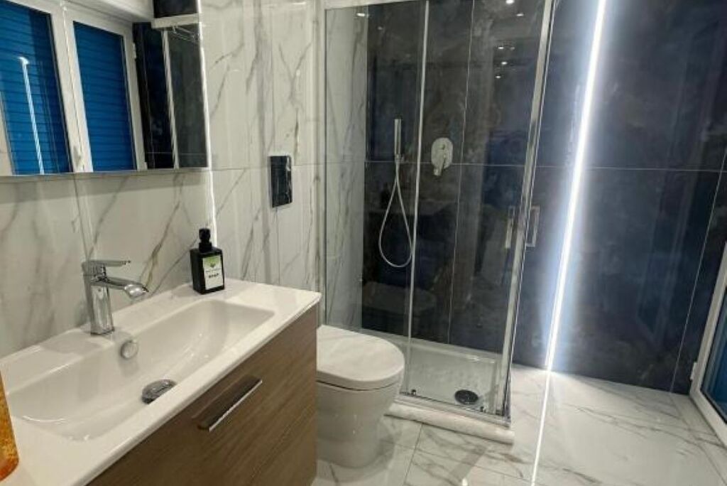 Photo of Bathroom in Naples
