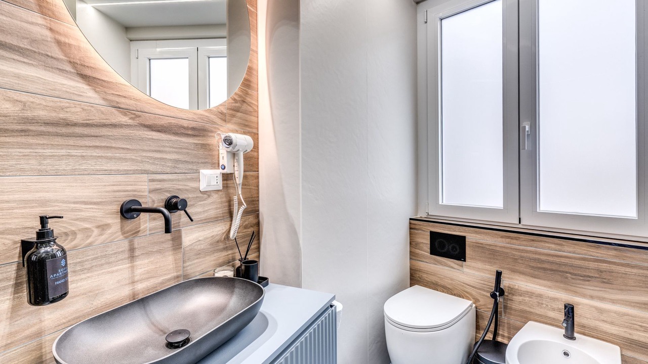 Photo of Bathroom in Chiaia