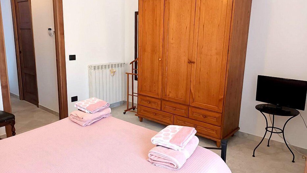 Photo of Bedroom in Naples City Centre