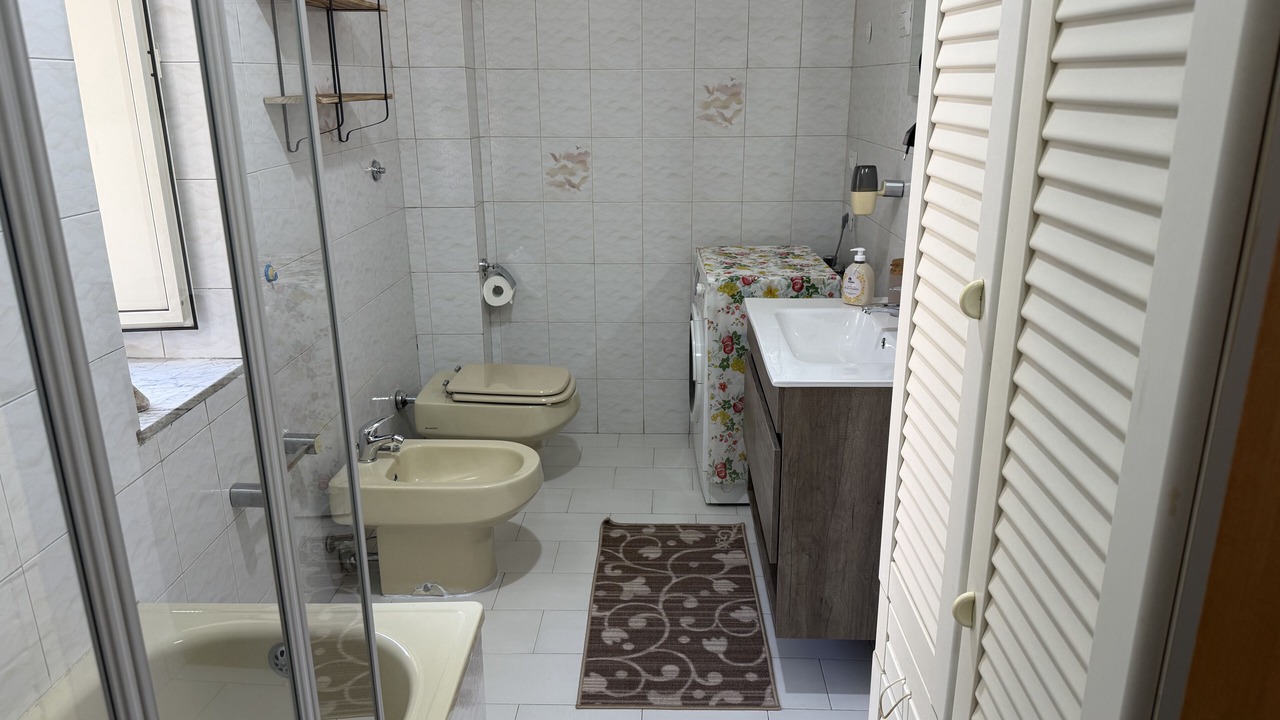 Photo of Bathroom in Naples