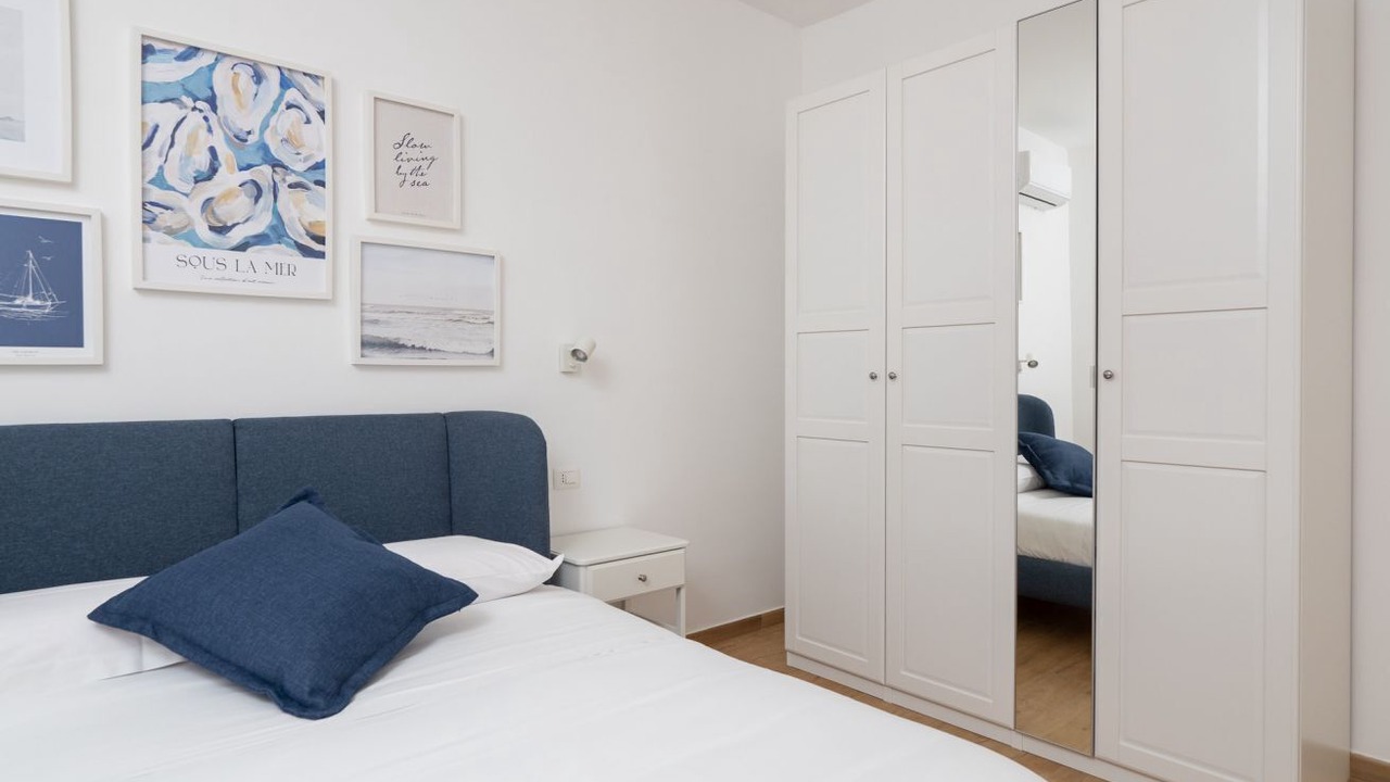 Photo of Bedroom in Meta