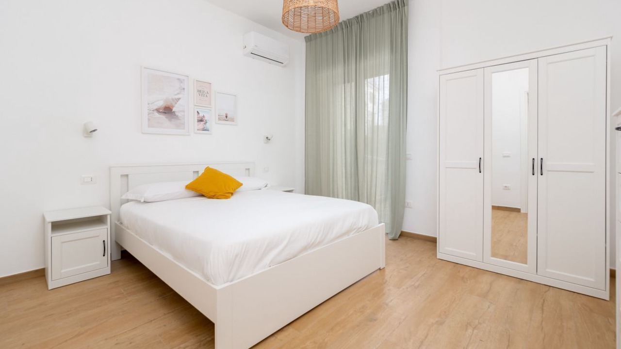 Photo of Bedroom in Meta