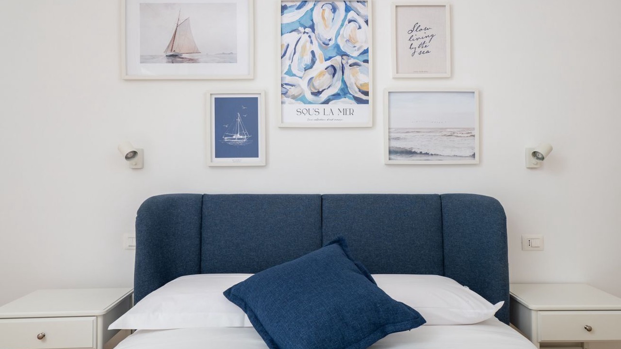 Photo of Bedroom in Meta