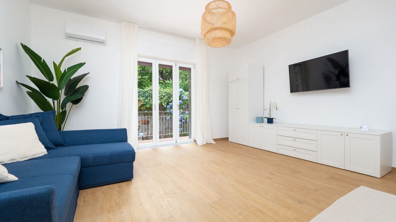 Photo of Livingroom in Meta