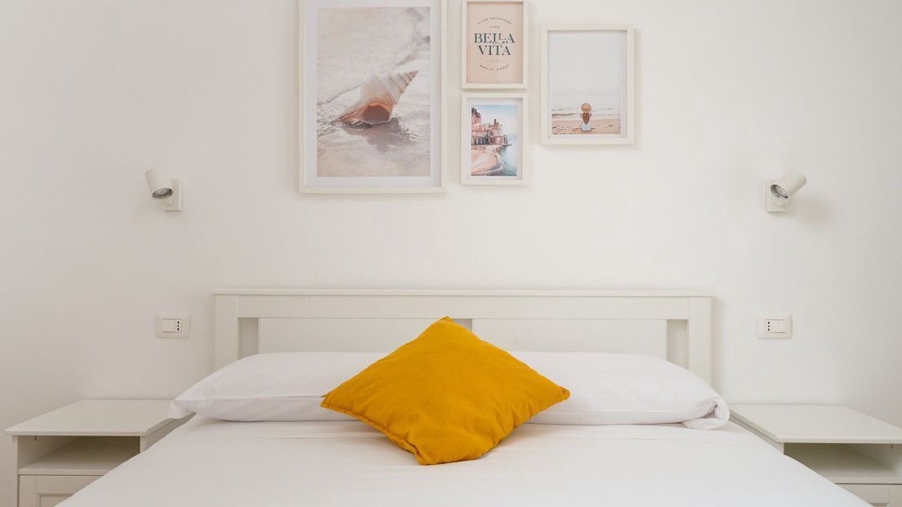 Photo of Bedroom in Meta