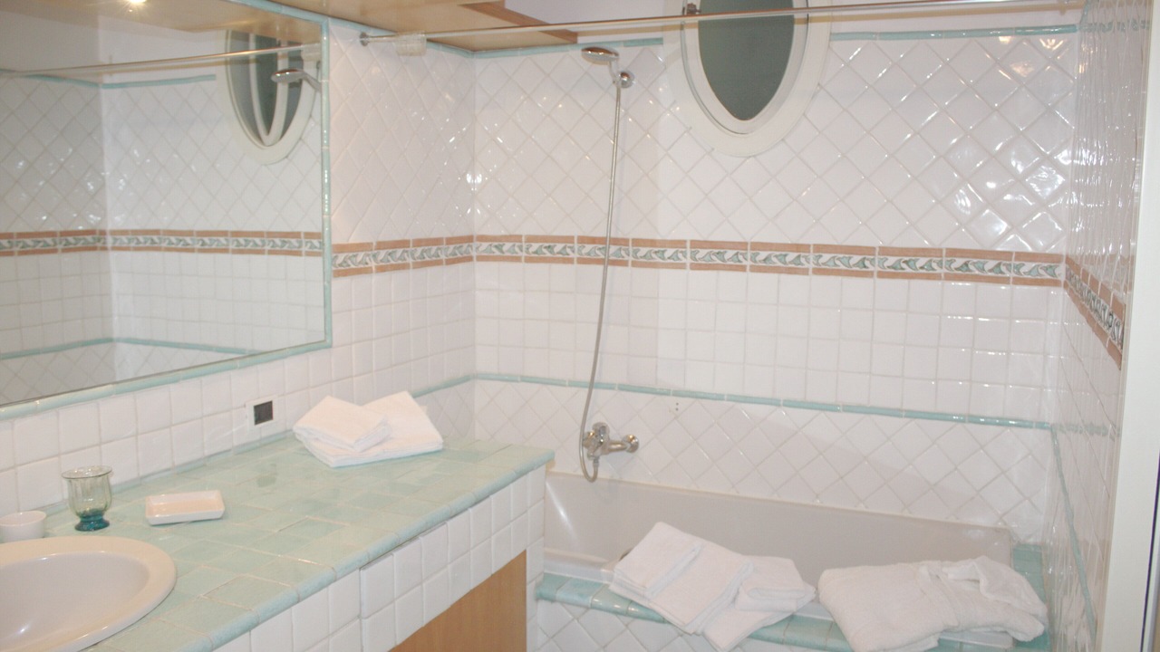 Photo of Bathroom in Naples City Centre