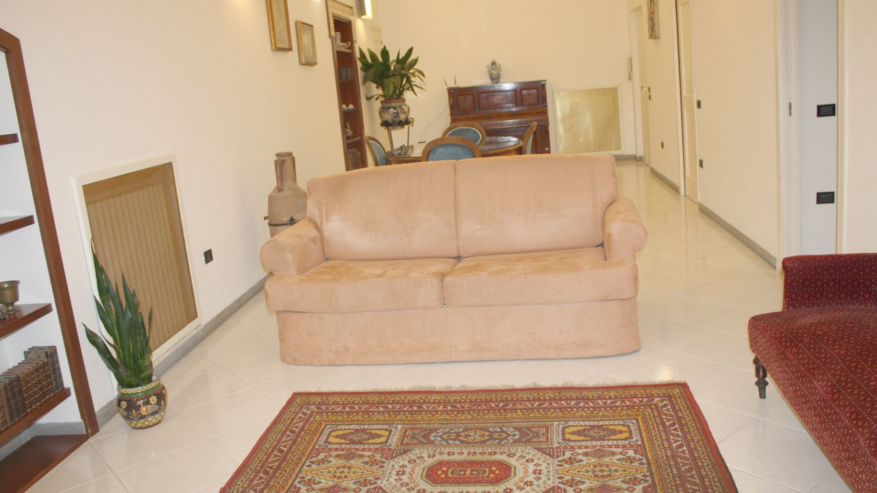 Photo of Livingroom in Naples City Centre