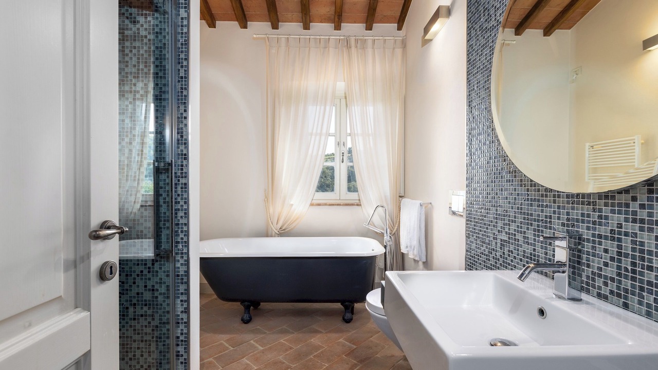 Photo of Bathroom in Chianni