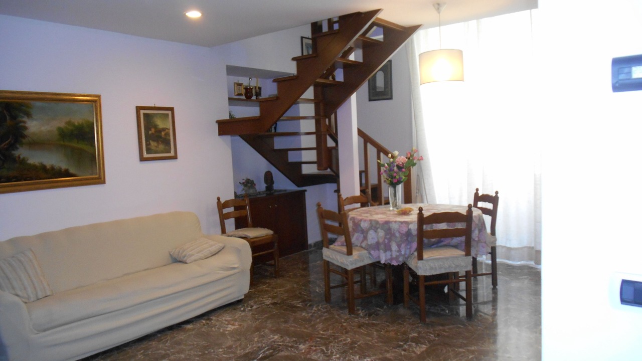 Photo of Livingroom in Chiaia